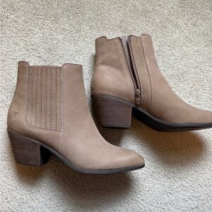 Frye Women's Brown Ankle Booties, sz 10